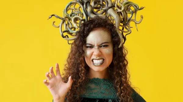 The Makeup Tutorial That Will Turn You Into Medusa